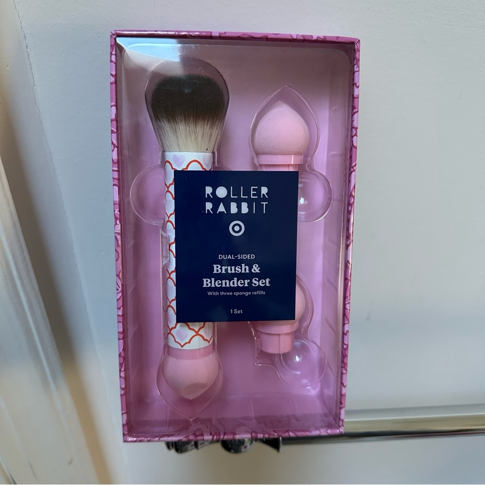 SALE Roller Rabbit x Target Geo Hearts Dual Sided Makeup Brush and Blender
